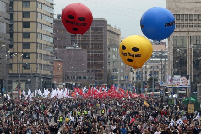 Δεκάδες χιλιάδες Μοσχοβίτες σε διαδήλωση κατά του Πούτιν